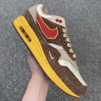 Nike Air Max 1 .SWOOSH Low Poly Big Head Origins