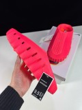 Nike Mind 001 Slide Solar Red