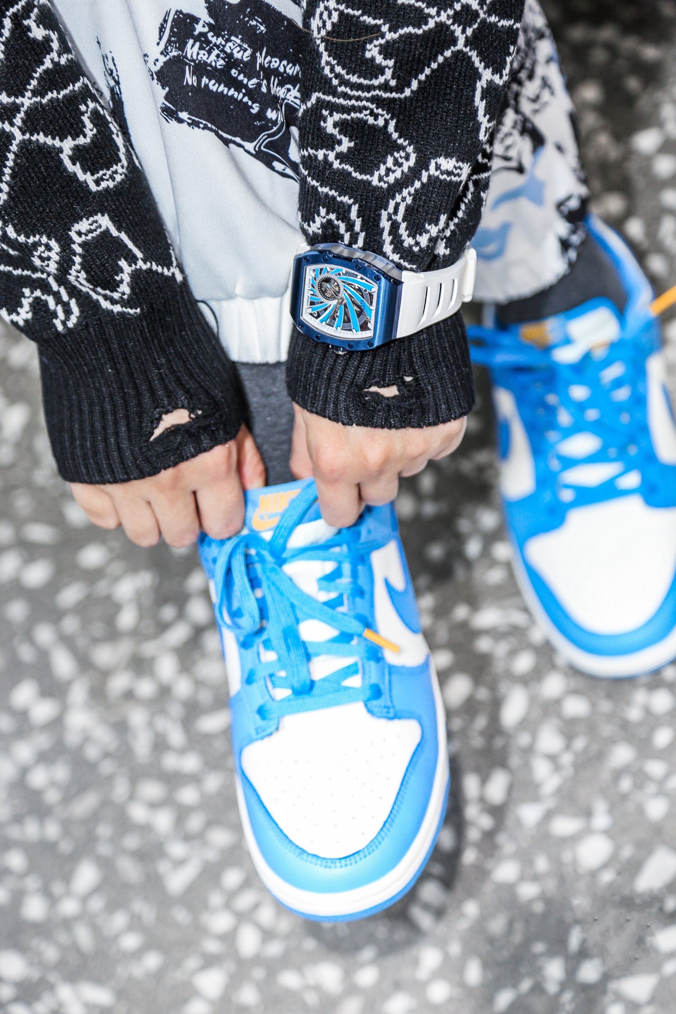 dunk coast on feet