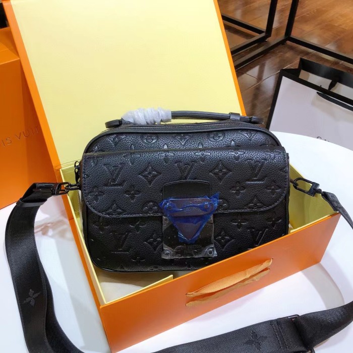 $75 sizs 23X17CM with box Genuine Leather ,AAA good quality,