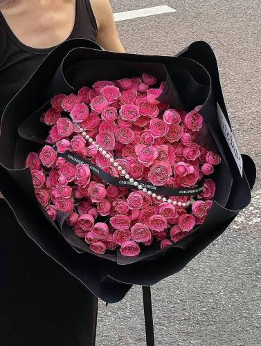 99 roses (Japan and Singapore only)