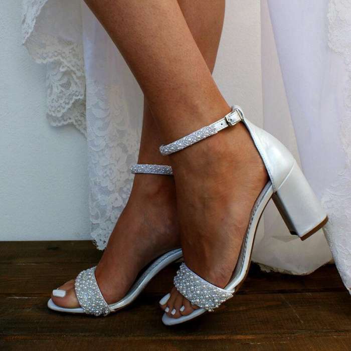 Women Large Size Casual Pearl Buckle Strap Chunky Heel Sandals