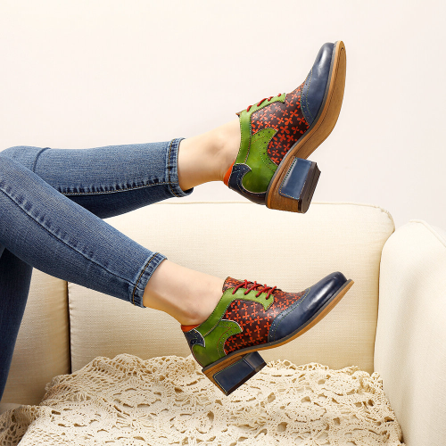Retro Clover Pattern Hand-colored Genuine Leather Lace Up Block Heel Shoes