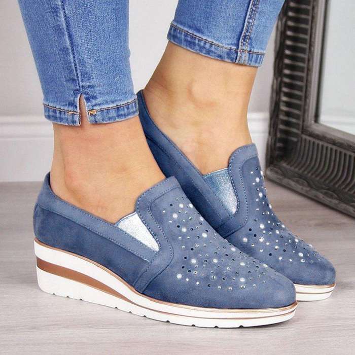 Women Comfortable Slip-On Sneaker Shoes