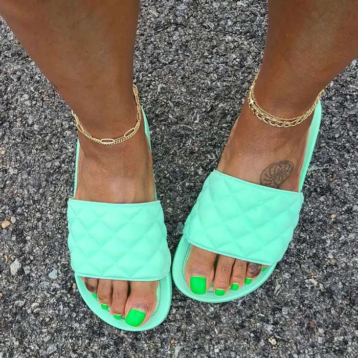 Women's Comfy Quilted Slides
