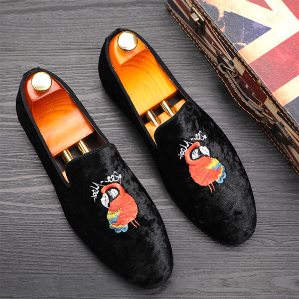 Youth Personality Casual Breathable Fashion Embroidered Loafers