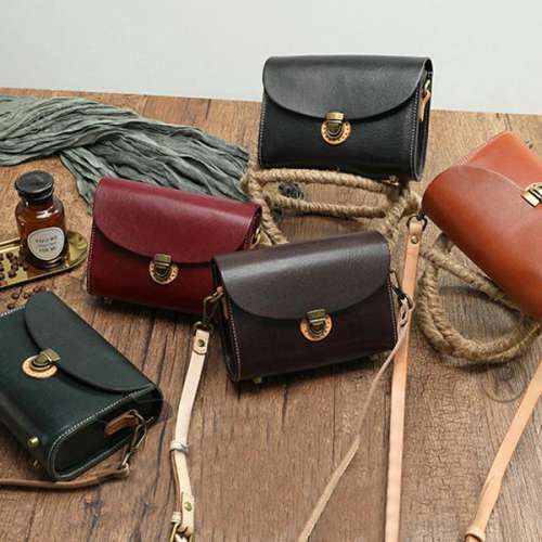 Cowhide Handbags Retro Handmade Leather Bag