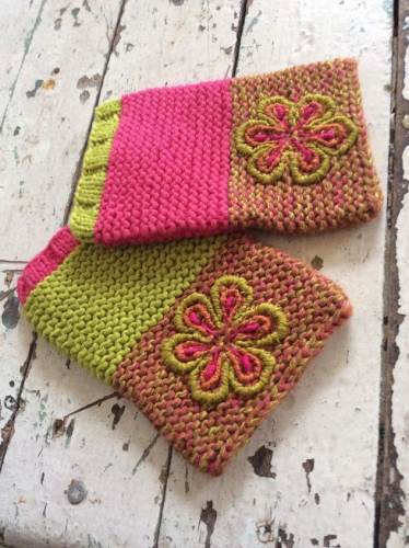 Flower Embroidered Woolen Warm Gloves