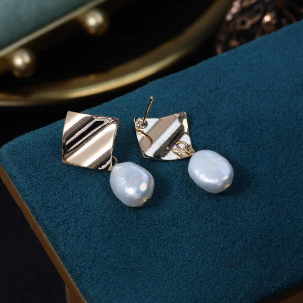 9-10mm Natural Freshwater Pearls Earrings Dangle Hypoallergenic Eardrop For Women Grils Handmade Retro