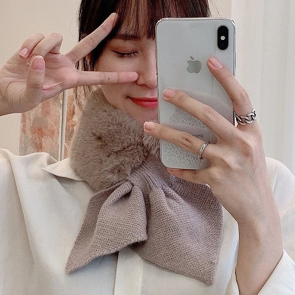 💕2021 Korea Style Fur Collar Cross Plush Scarf