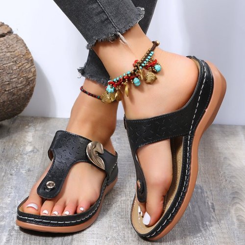 🔥2022 Summer New Women's Metal Decor Feature Pattern Wedge Flip-Flops