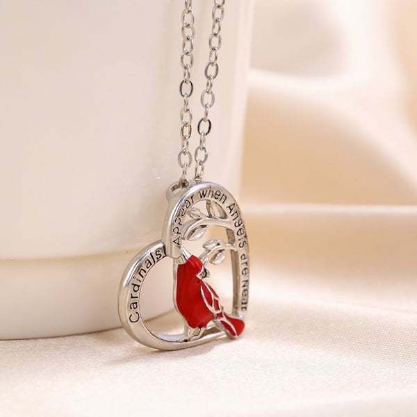 💕Valentine's Day Sale - 🐦Cardinal Heart Pendant Necklace