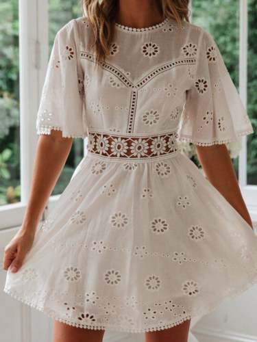 Casual Round Neck Lace Panel Dress