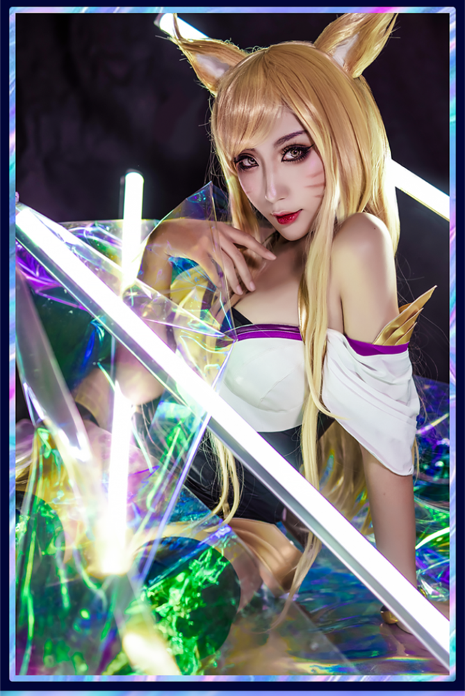 League of Legends KDA Ahri the Nine-Tailed Fox Cosplay Costume