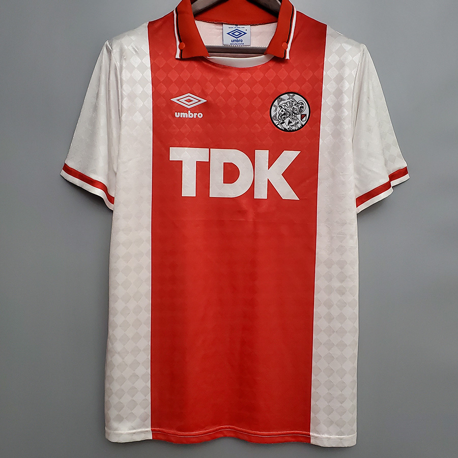 ajax 1990 away