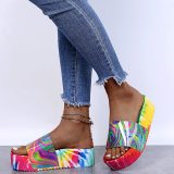 Rainbow Color Thick Bottom Slides  Fashion Female Beach Shoes  YY7057586