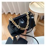 Thick Gold Chains Pleated Baguette Pouch Totes Bag Bags Handbags 1709276405425