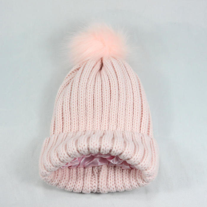 Wholesale Winter Warm Knitted Hats Caps Blank Custom Logo Satin Lined Beanie Hat for Women