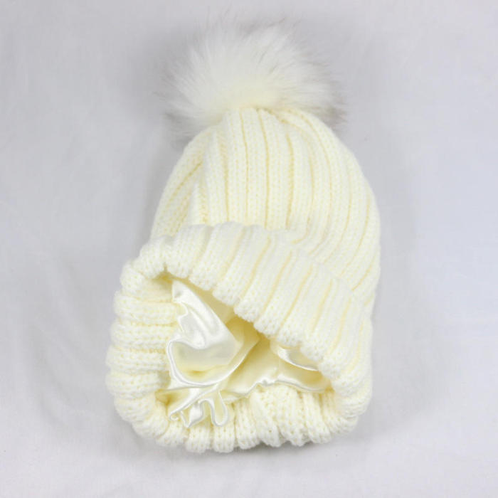 Wholesale Winter Warm Knitted Hats Caps Blank Custom Logo Satin Lined Beanie Hat for Women