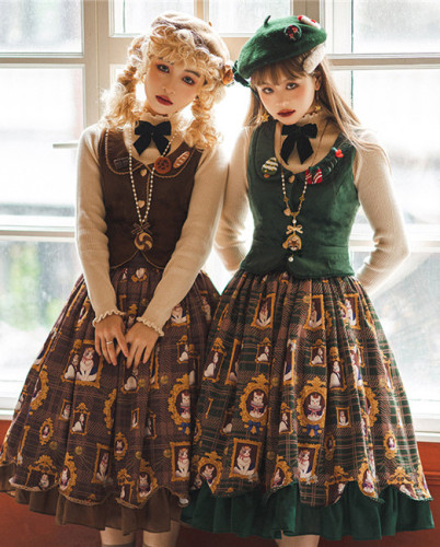 Miss Point ~The Kitty In the Frame Christmas Lolita Vest + Skirt Set -Pre-order
