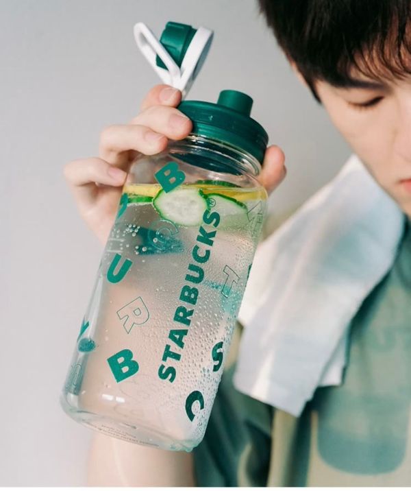 Starbucks 2022 China Big Size White and Green 37oz Plastic Cup Tumbler