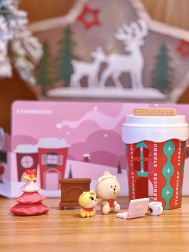 Starbucks 2022 China Christmas Red Cup Shop Cute Cat Display Toy