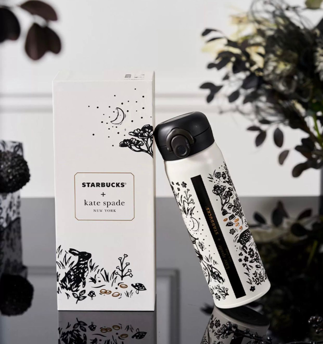 STARBUCKS うさぎデザイン水筒　サーモス　マレーシア STARBUCKS うさぎデザイン水筒 サーモス マレーシア