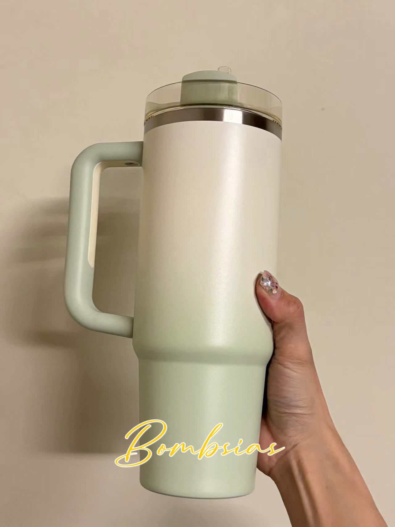 超貴重 2015/06/24 即完 STARBUCKS スターバックス alice + olivia ハンディーステンレスボトル ステイシーフェイス(500ml)新品本物 \"星巴克點中杯是蠢蛋\"? 日本前員工爆料解密- YouTube