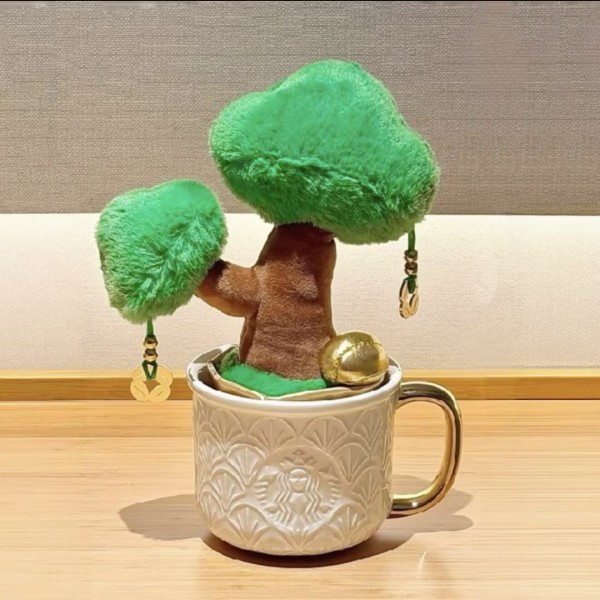 Starbucks 2026 China Star Luck Money Tree 13oz Mug with Display Toy