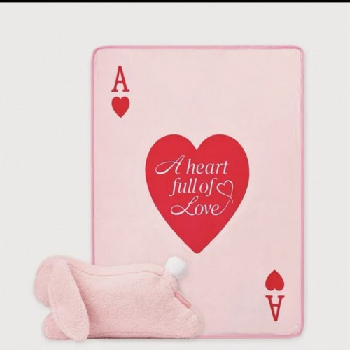 Starbucks 2026 KR Valentine's Day Pink Heart Blanket