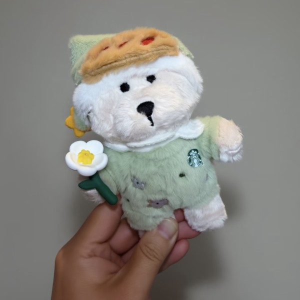 Starbucks 2026 China Partner green mini bear toy