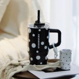 Starbucks 2026 China polka dots black 21oz ss tumbler with white keychain 