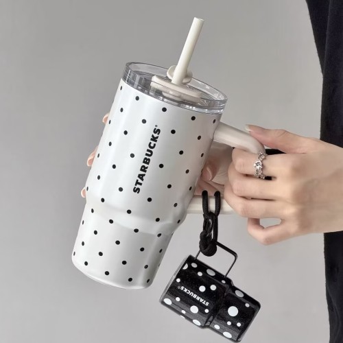 Starbucks 2026 China polka dots white 21oz ss tumbler with black keychain