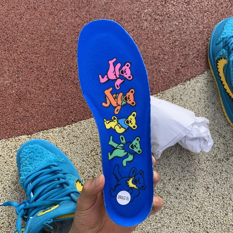 grateful dead x dunk low sb blue bear
