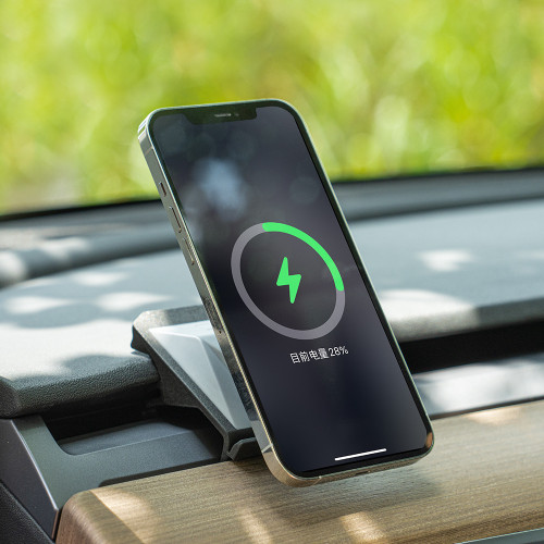 MagSafe Wireless Charging Phone Holder for Model 3 / Y