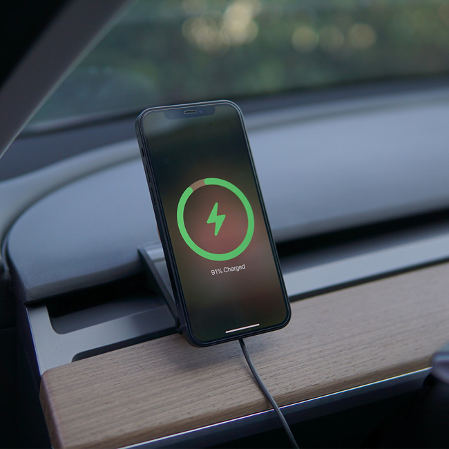 MagSafe Magnetic Wireless Fast Charging Phone Holder For Tesla Model 3/Y
