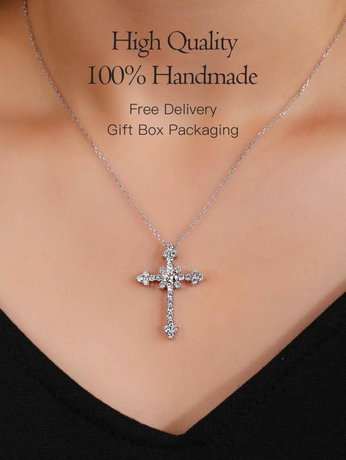 [The Direction] Moissanite Silver Necklace