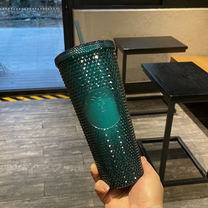 2021 China Tumbler Green Diamond studded 24oz Straw Cold Cup