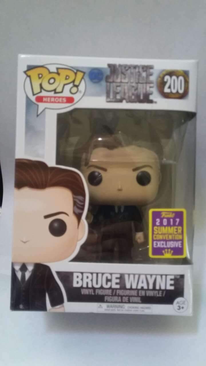 US$ 29.99 - Funko Pop Batman Bruce Wayne Summer Convention #200 Vinyl Figure - www.funkou.shop