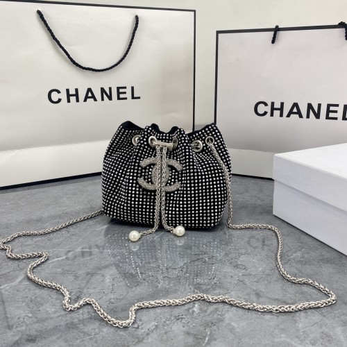 Chain Strap Women's Handbag With Rivet Decoration Crossbody Bag SC-009