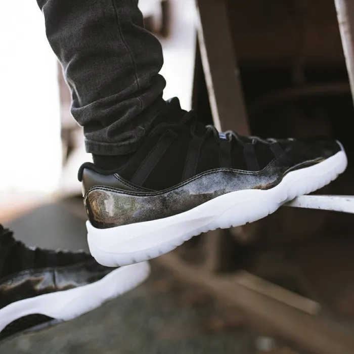 Air Jordan 11 Low “Barons” 528895-010