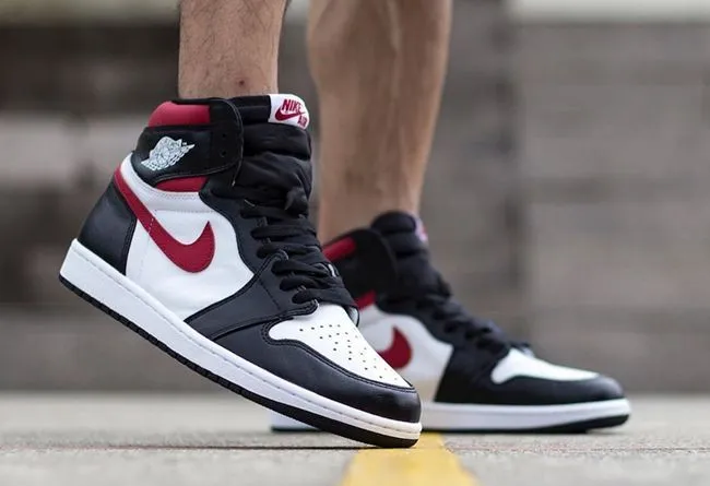 Air Jordan 1 Retro High OG “Gym Red” 555088-061
