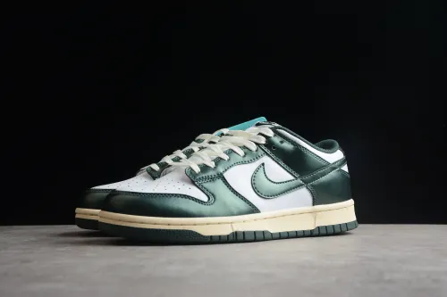 SB Dunk Low Vintage Green DB8580-100
