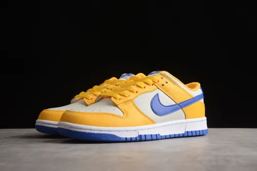 SB Dunk Low DN1431-700
