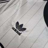 Manchester United 1983 away Retro soccer jerseys