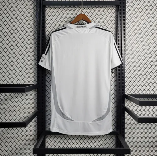 Real Madrid 2006/07 Soccer jersey