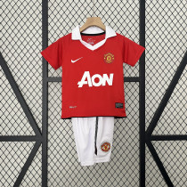 Manchester united 2010/11 home size: 16-28