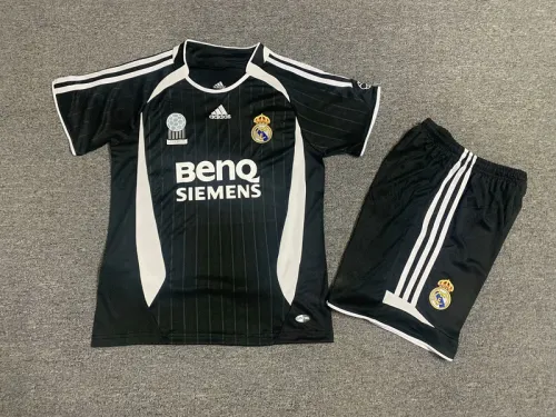 Real madrid 2006-07 away  retro kids kit