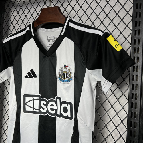 Newcastle United 2024/25 home kids size 16-28