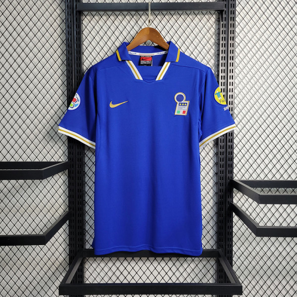 Retro Italy 1996 home soccer jerseys